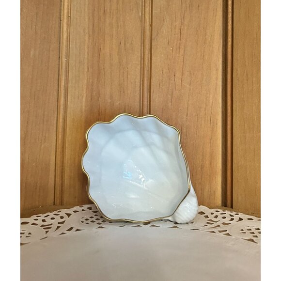 MMA Porcelain Oyster Feeder Vintage White Shell-Shaped Ceramic Footed Dish Gold - Picture 4 of 7